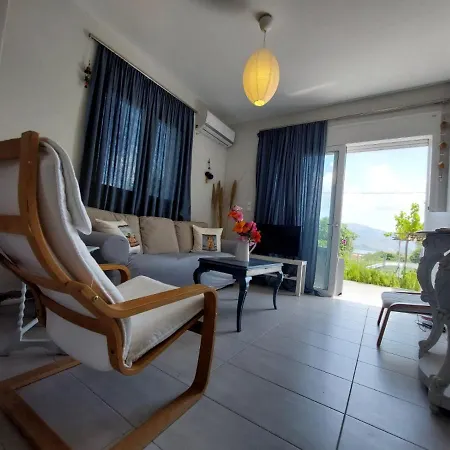 Eva's Place ליקסורי