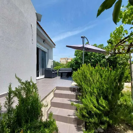 Eva's Place בית נופש ליקסורי